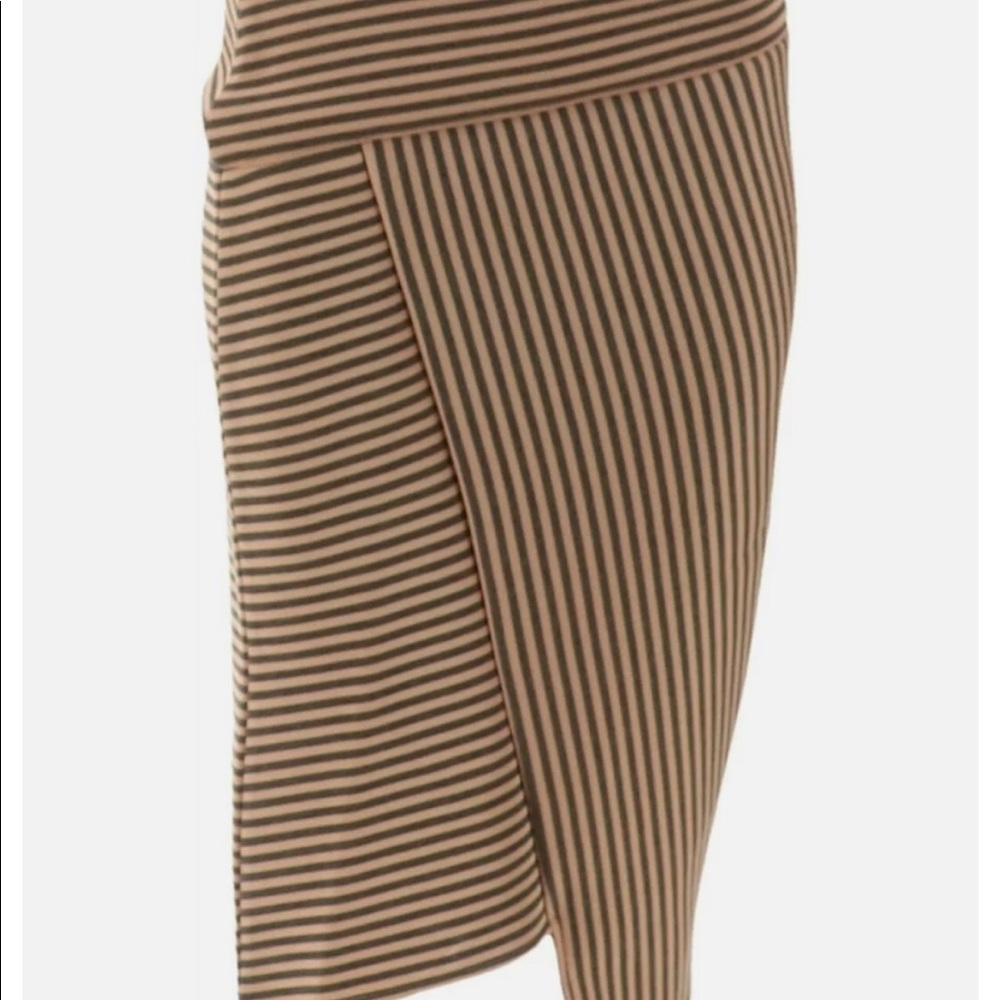 G.I.L.I. Asymmetrical Stripe Faux Wrap Scuba Skirt “Doe” Sexy Career Size 2 New - Picture 3 of 7